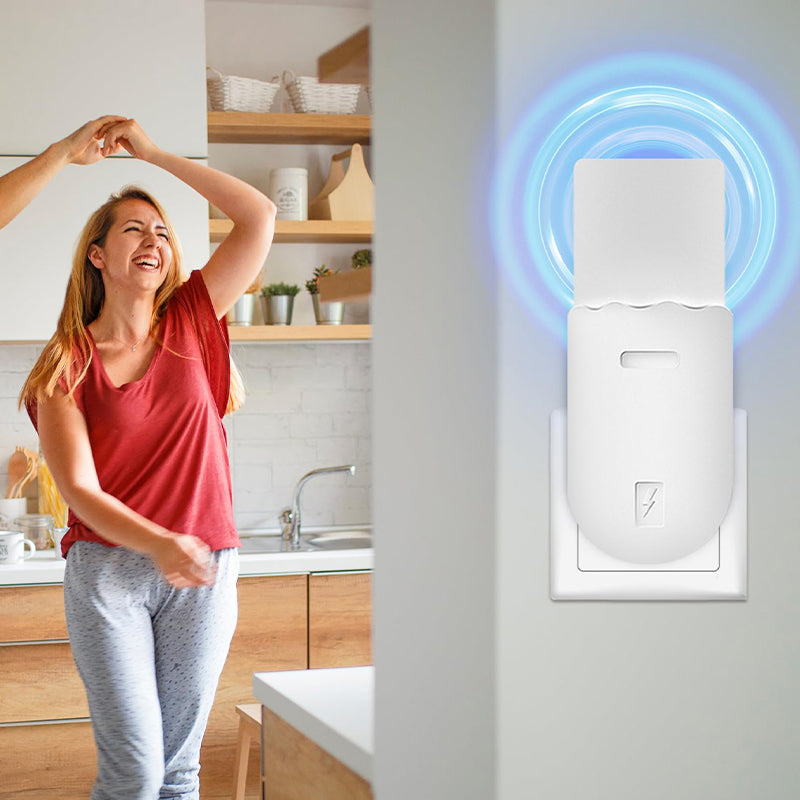 Plug-in Flying Insect Trap with Light